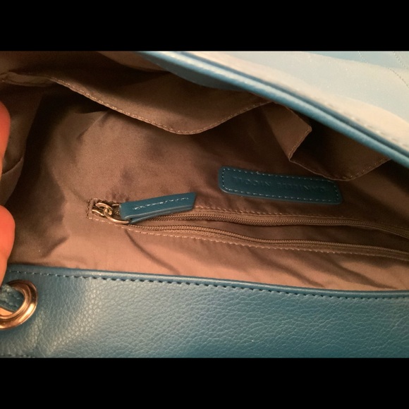 Blue backpack - Picture 3 of 3